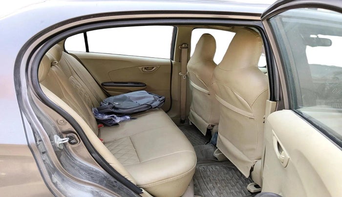 2013 Honda Amaze 1.5L I-DTEC S, Diesel, Manual, 2,39,472 km, interior