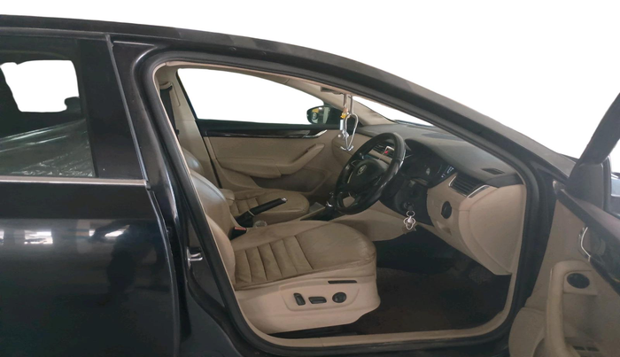 2015 Skoda Octavia ELEGANCE 2.0 TDI AT, Diesel, Automatic, 70,166 km, interior
