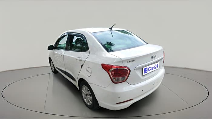 2016 Hyundai Xcent SX 1.2, CNG, Manual, 1,33,000 km, exterior