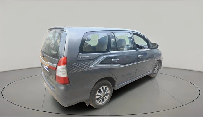 2015 Toyota Innova 2.5 VX 7 STR, Diesel, Manual, 1,22,629 km, exterior