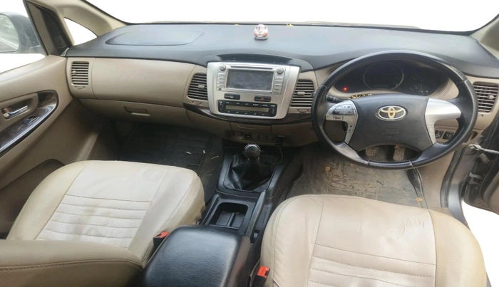 2015 Toyota Innova 2.5 VX 7 STR, Diesel, Manual, 1,22,629 km, interior