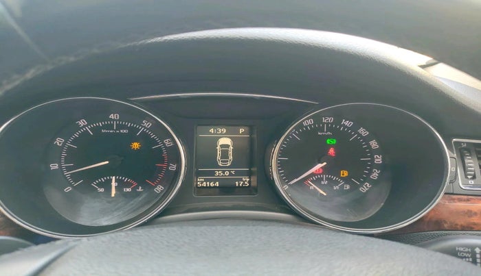 2010 Skoda Superb 3.6 FSI 4X4, Petrol, Automatic, 54,164 km, interior