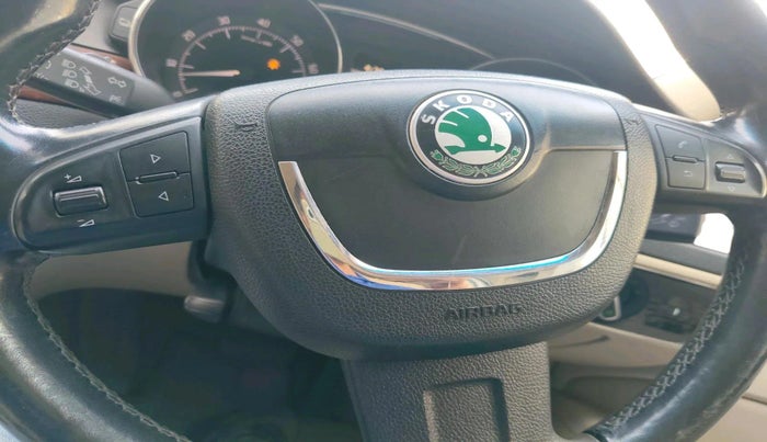 2010 Skoda Superb 3.6 FSI 4X4, Petrol, Automatic, 54,164 km, interior