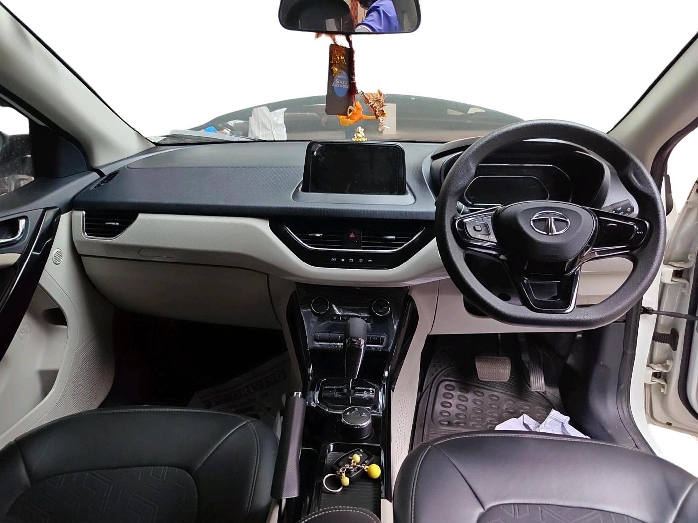 2023 Tata NEXON XZA PLUS PETROL, Petrol, Automatic, 28,014 km, interior