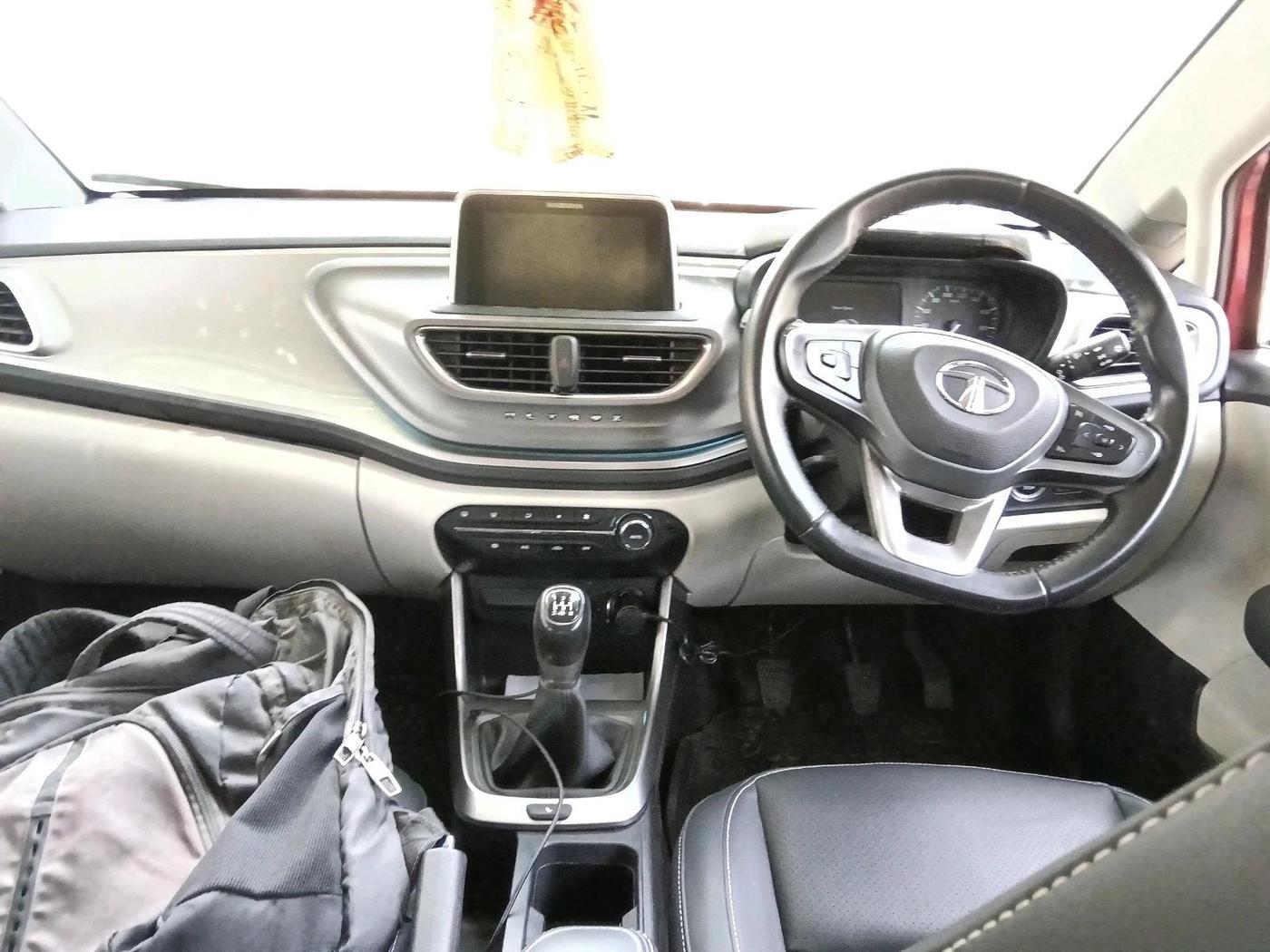 2023 Tata ALTROZ XZ PLUS PETROL, Petrol, Manual, 21,062 km, interior