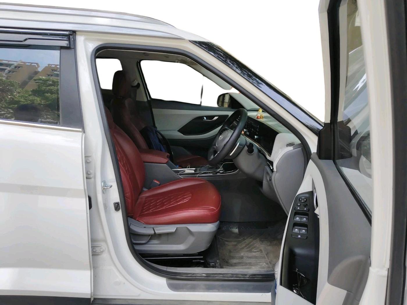 2025 Hyundai Creta 1.5 S (O) MPi iVT, Petrol, Automatic, 12,938 km, interior