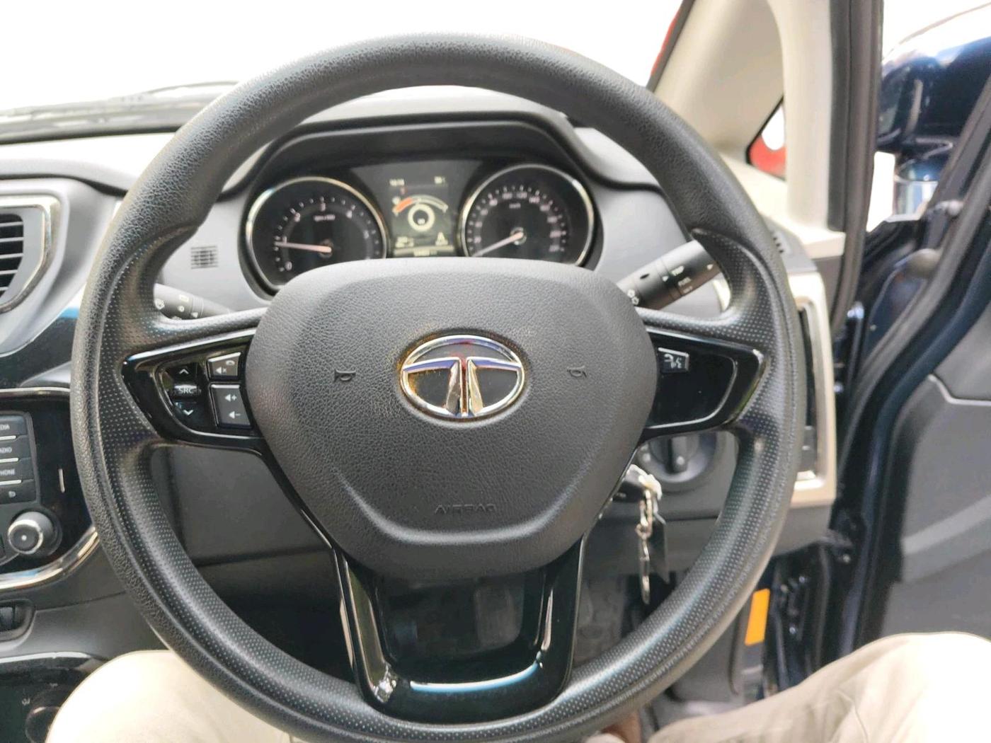 2018 Tata Hexa XM 4X2 7 STR, Diesel, Manual, 54,483 km, interior