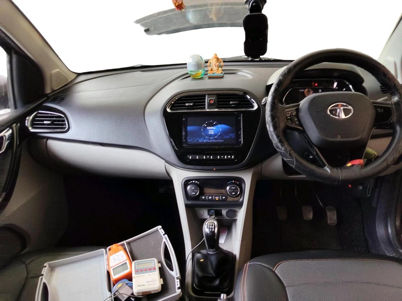 2019 Tata Tiago XZ PLUS PETROL, Petrol, Manual, 38,100 km, interior