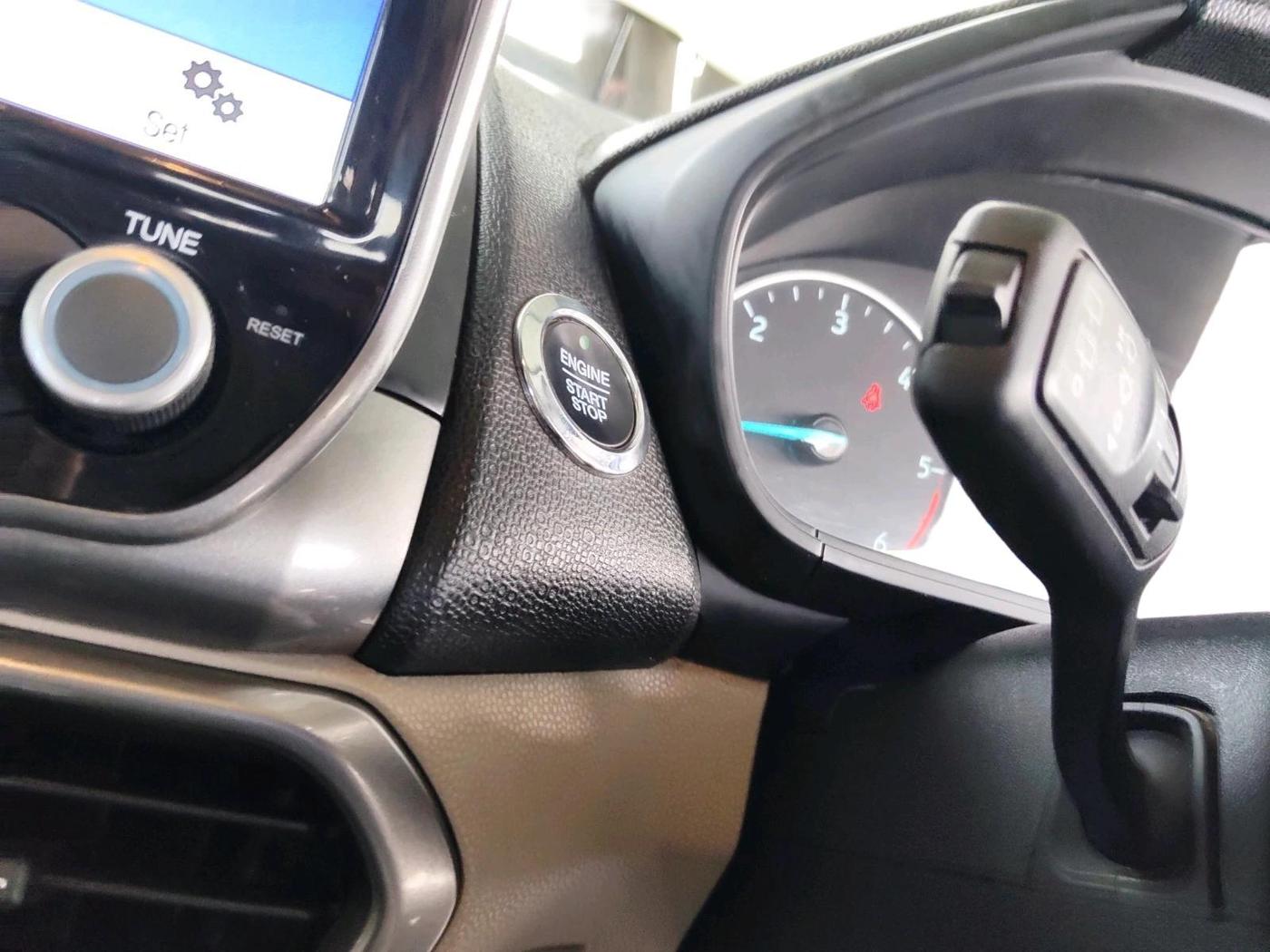 2021 Ford Ecosport TITANIUM 1.5L DIESEL, Diesel, Manual, 1,75,542 km, interior