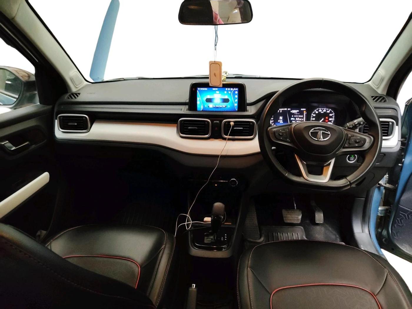 2022 Tata PUNCH CREATIVE  AMT, Petrol, Automatic, 27,386 km, interior