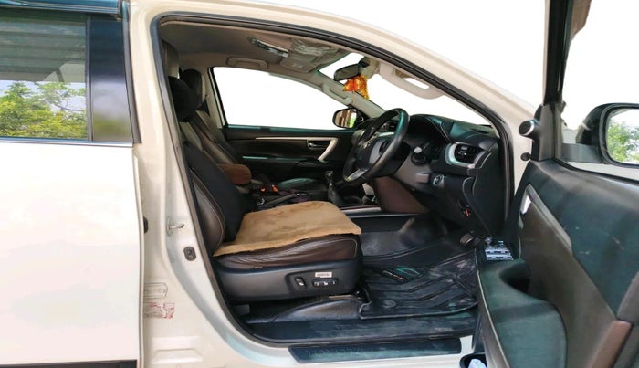 2018 Toyota Fortuner 2.8 4X2 MT, Diesel, Manual, 1,76,049 km, interior