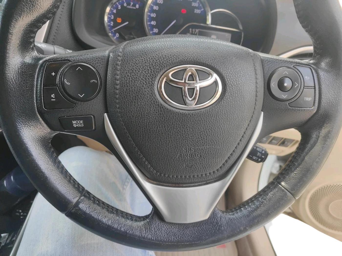 2018 Toyota YARIS VX CVT, Petrol, Automatic, 61,500 km, interior
