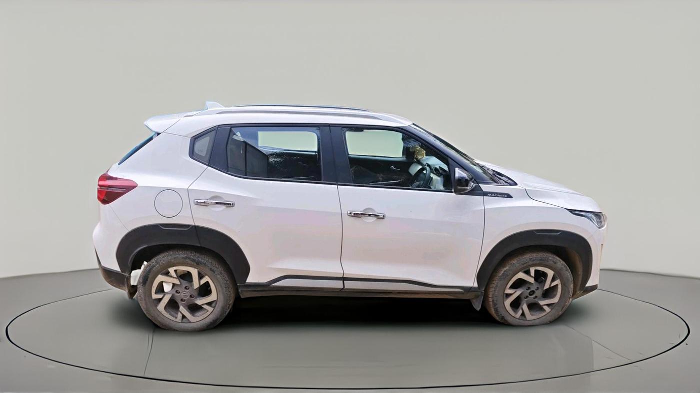 2023 Nissan MAGNITE XV TURBO CVT, Petrol, Automatic, 46,713 km, exterior