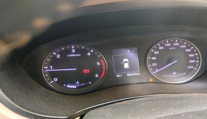 2017 Hyundai Elite i20 ASTA 1.4 CRDI, Diesel, Manual, 2,52,107 km, interior