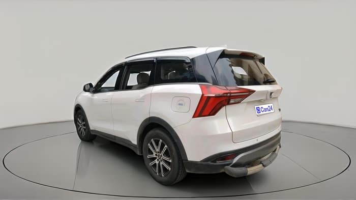 2022 Mahindra XUV700 AX 7 D AT 7 STR, Diesel, Automatic, 60,960 km, exterior