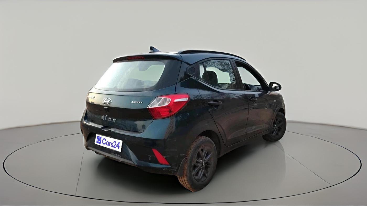 2022 Hyundai GRAND I10 NIOS SPORTZ AMT 1.2 KAPPA VTVT, Petrol, Automatic, 61,171 km, exterior
