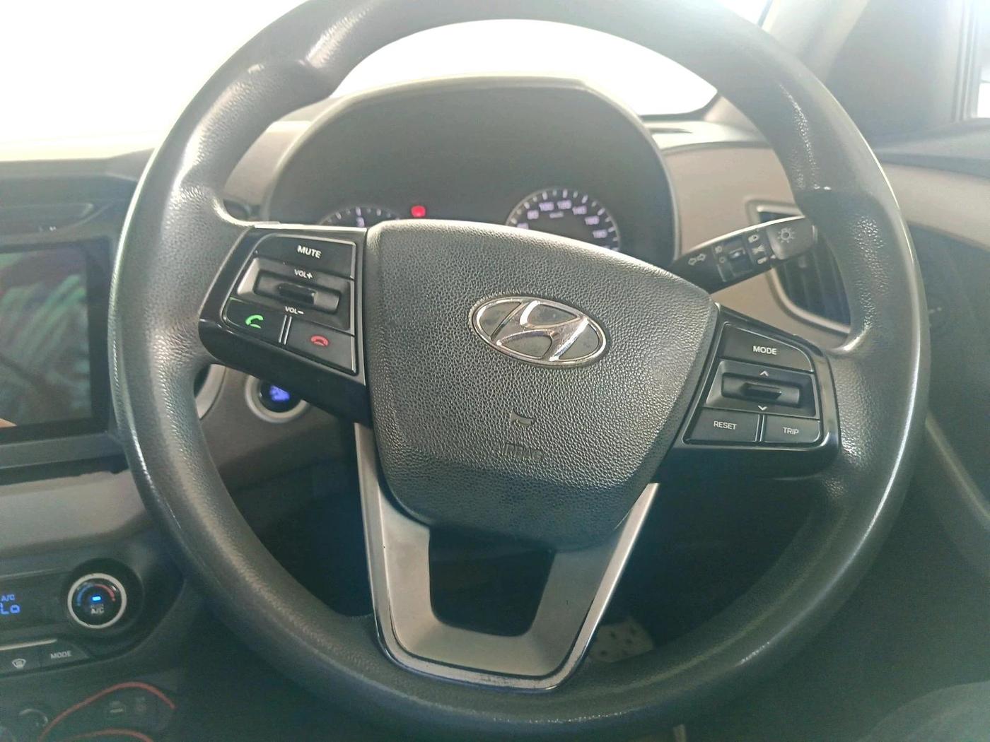 2015 Hyundai Creta SX PLUS AT 1.6 DIESEL, Diesel, Automatic, 1,17,558 km, interior
