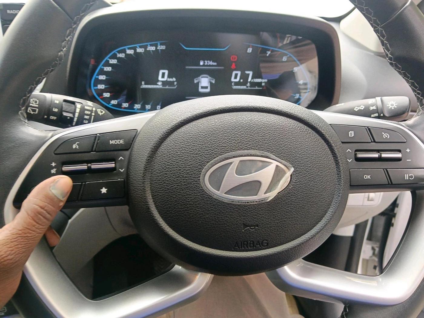 2024 Hyundai NEW I20 ASTA 1.2 MT, Petrol, Manual, 14,095 km, interior