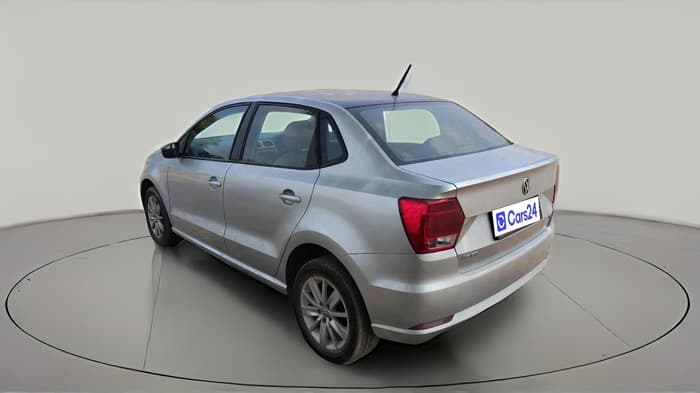2016 Volkswagen Ameo HIGHLINE1.5L, Diesel, Manual, 1,23,095 km, exterior