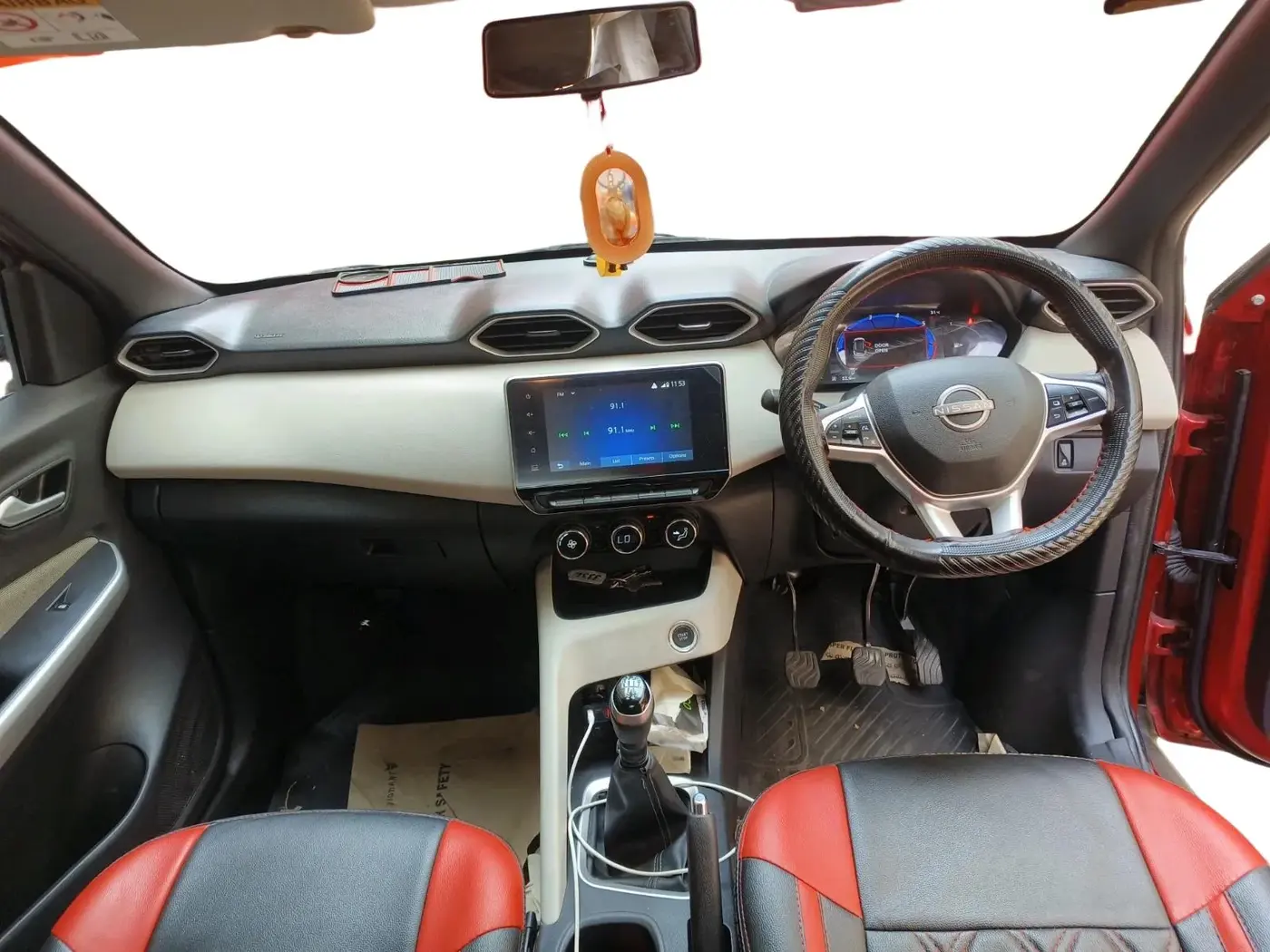2023 Nissan MAGNITE XV MT, Petrol, Manual, 29,853 km, interior