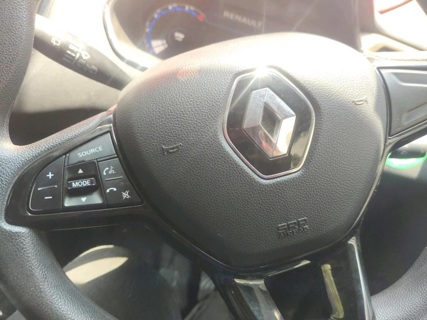 2023 Renault Kiger RXT (O) MT, Petrol, Manual, 15,790 km, interior