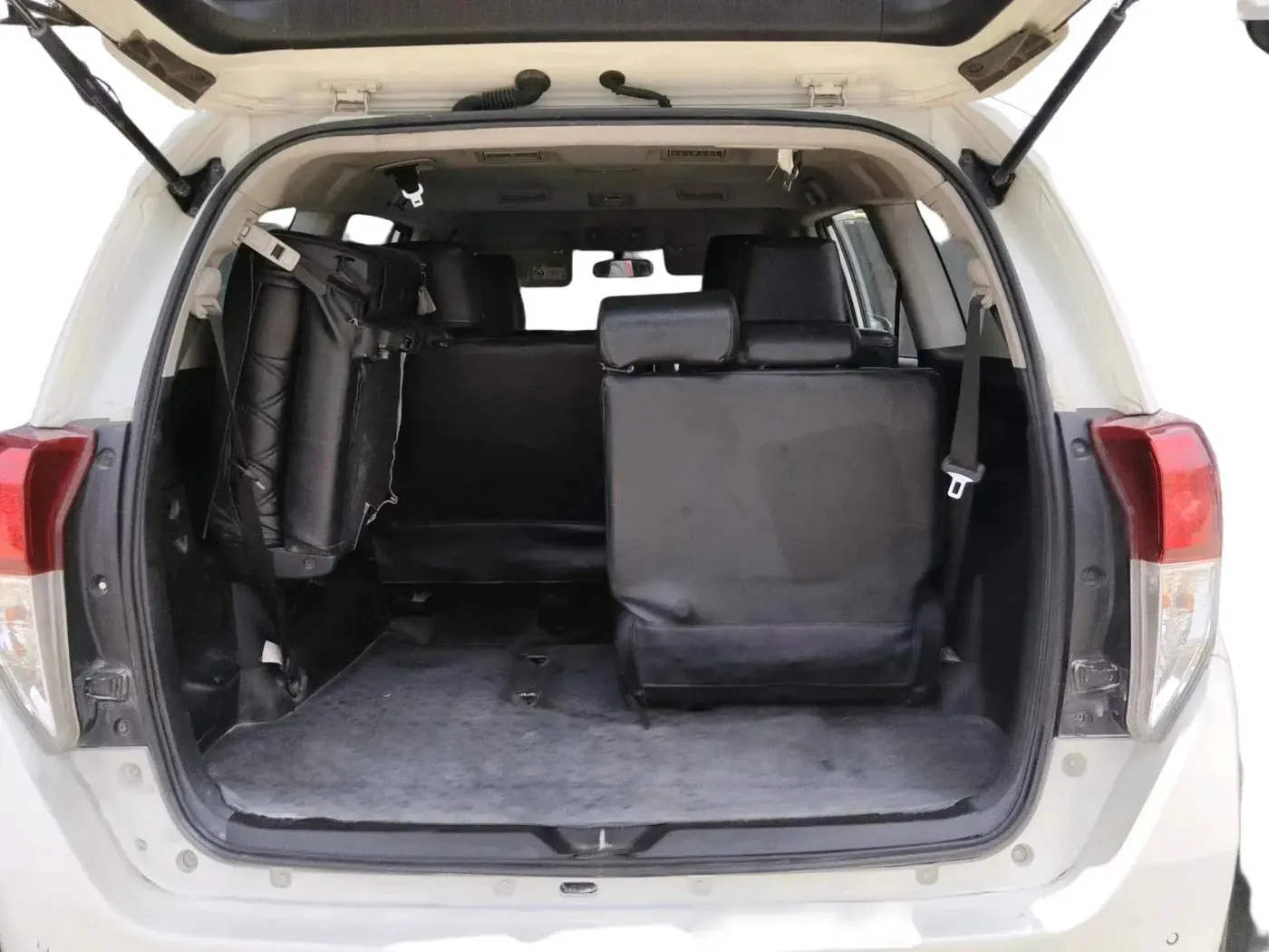 2023 Toyota Innova Crysta 2.4 GX 8STR, Diesel, Manual, 1,60,367 km, exterior