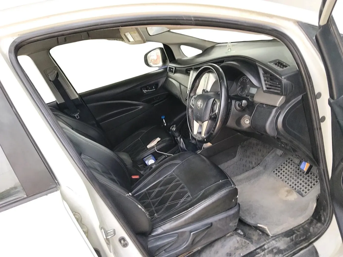 2023 Toyota Innova Crysta 2.4 GX 8STR, Diesel, Manual, 1,60,367 km, interior