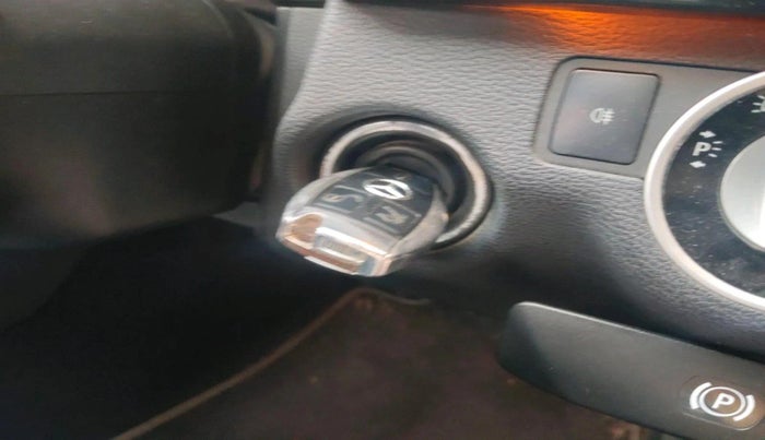 2013 Mercedes Benz E Class E 220 CDI avantgarde, Diesel, Automatic, 1,19,050 km, interior