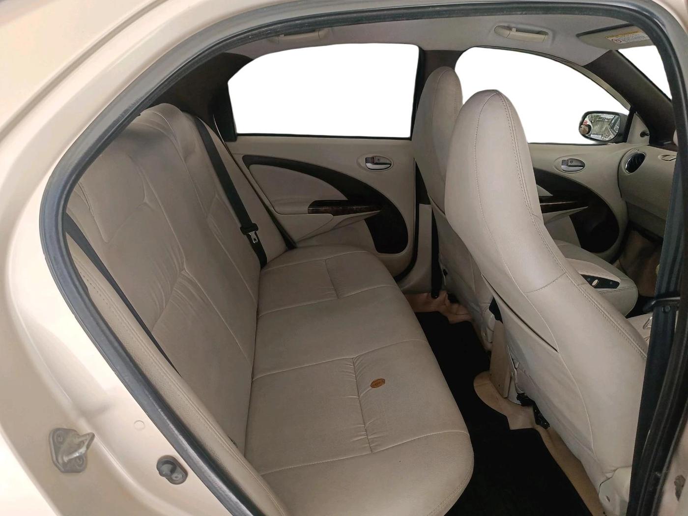 2011 Toyota Etios V, Petrol, Manual, 75,014 km, interior