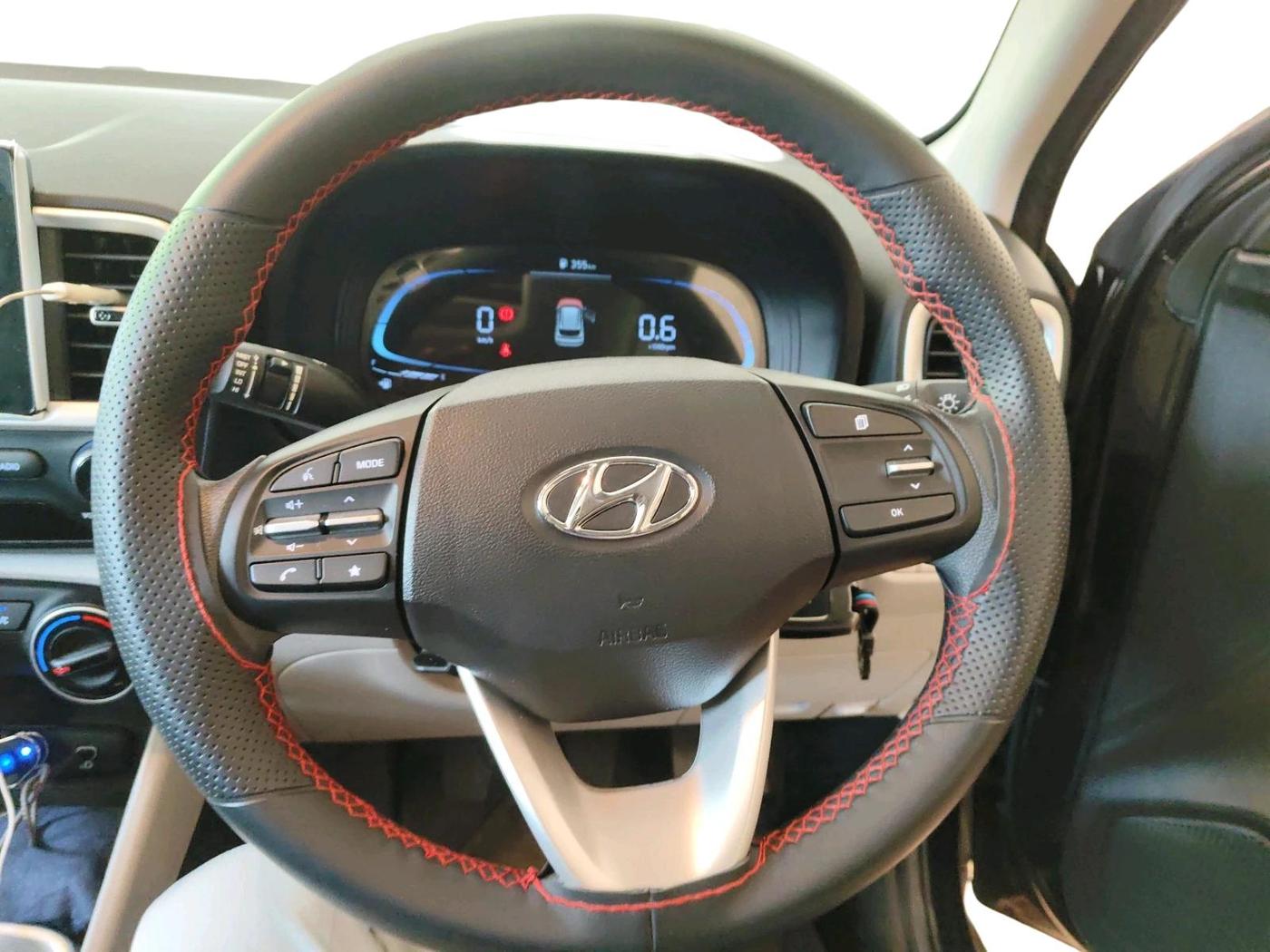 2025 Hyundai VENUE S (O) Plus 1.2 Petrol , Petrol, Manual, 8,739 km, interior