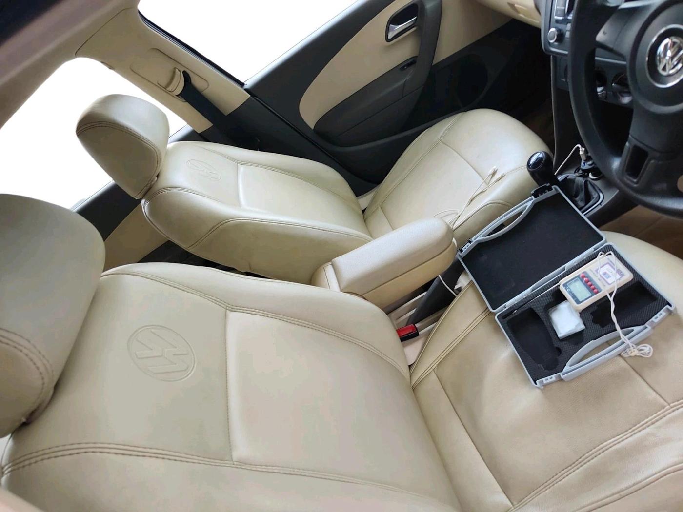 2012 Volkswagen Vento COMFORTLINE DIESEL 1.6, Diesel, Manual, 1,22,564 km, interior