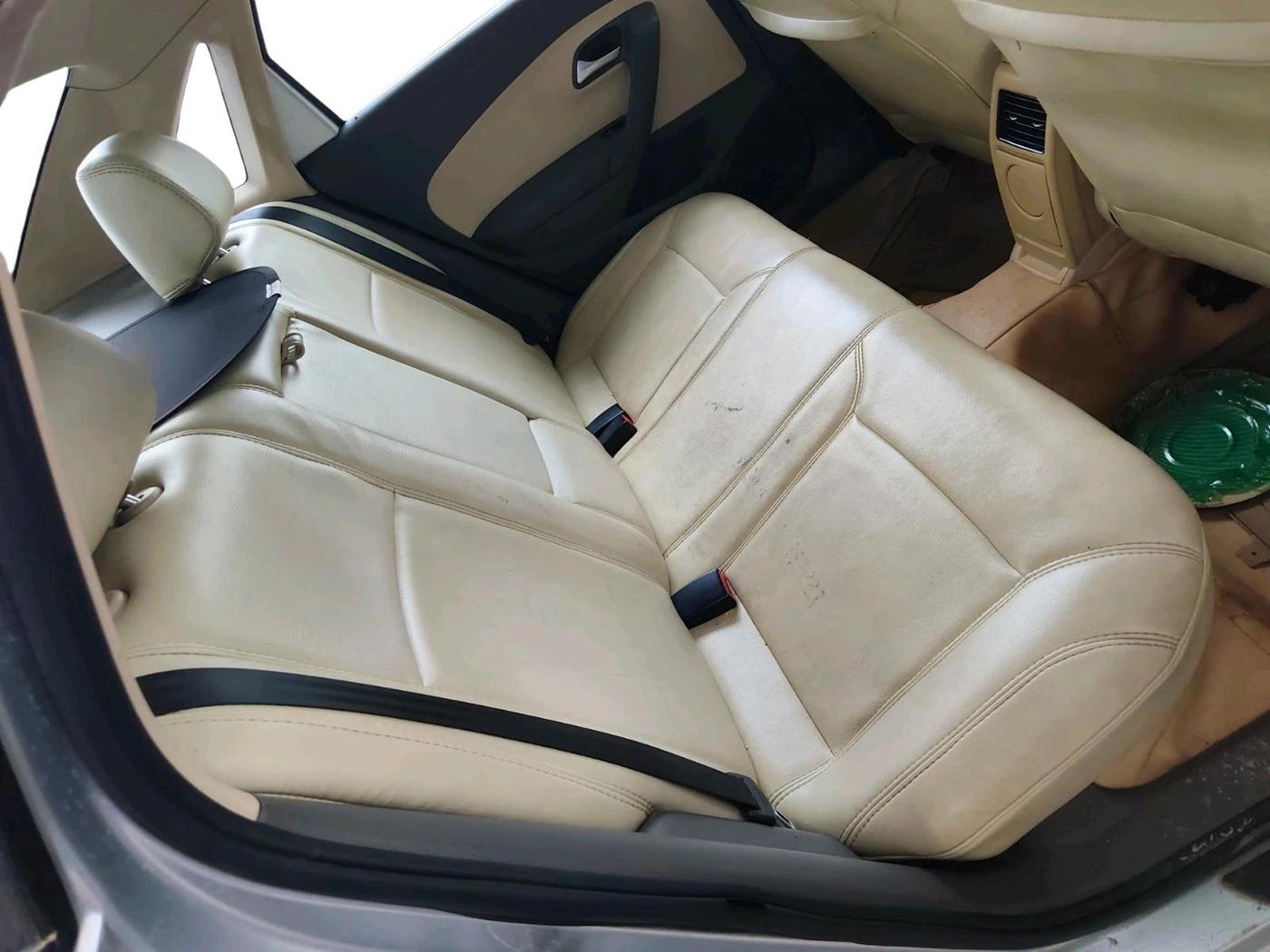 2012 Volkswagen Vento COMFORTLINE DIESEL 1.6, Diesel, Manual, 1,22,564 km, interior