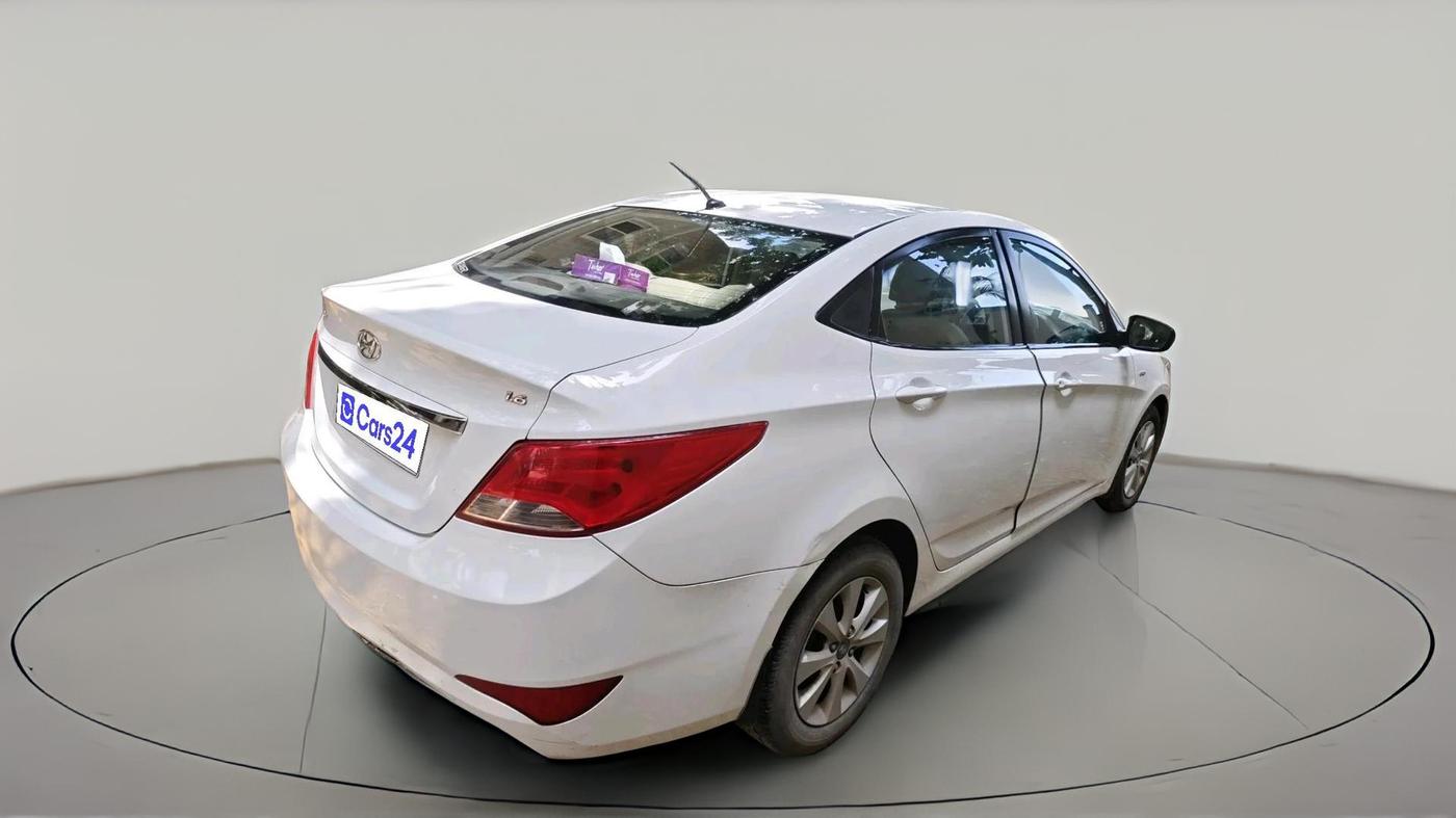 2015 Hyundai Verna FLUIDIC 1.6 CRDI S 4S, Diesel, Manual, 1,63,736 km, exterior
