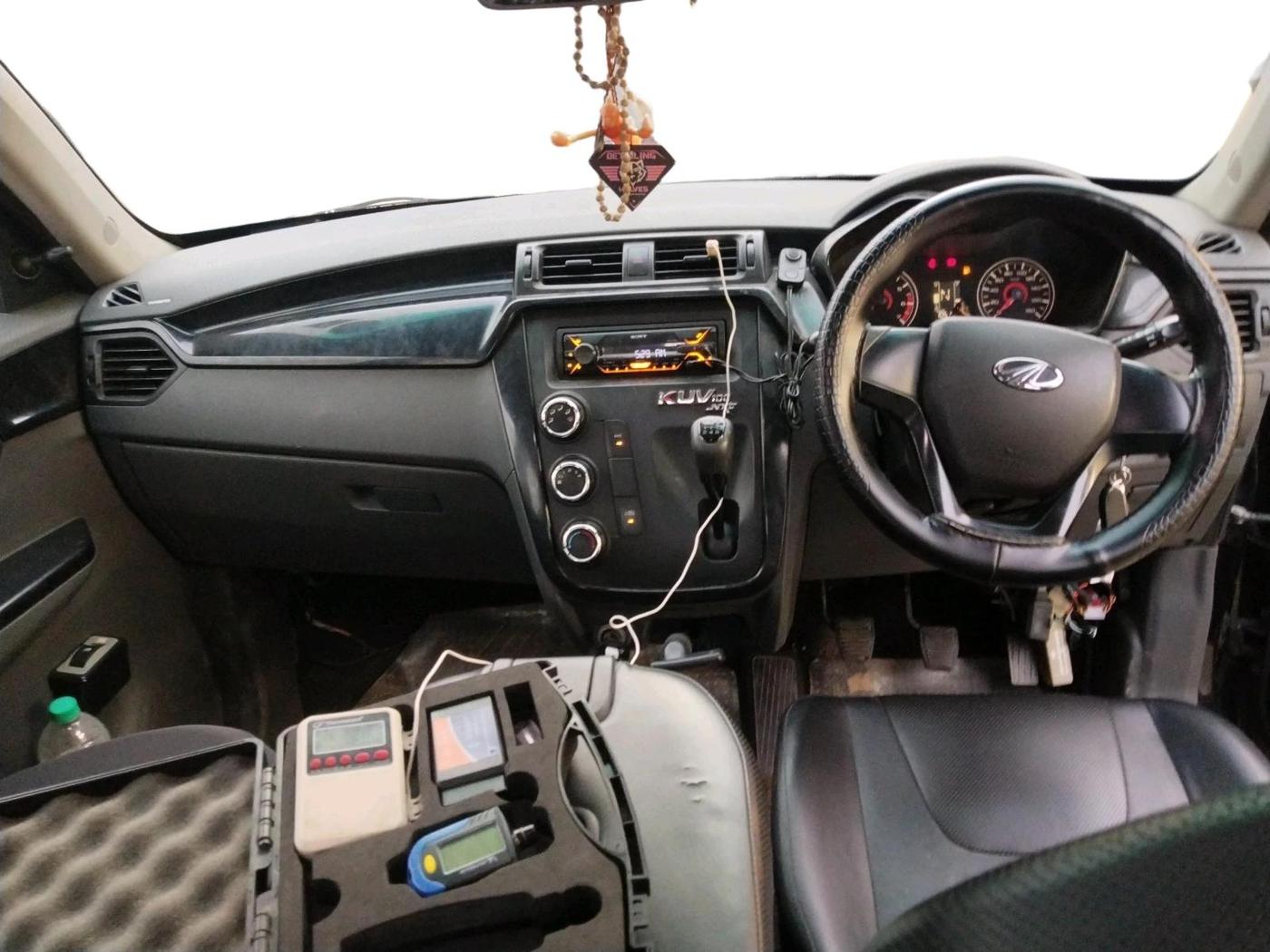 2018 Mahindra KUV 100 NXT K2+ P 6 STR, Petrol, Manual, 1,05,197 km, interior