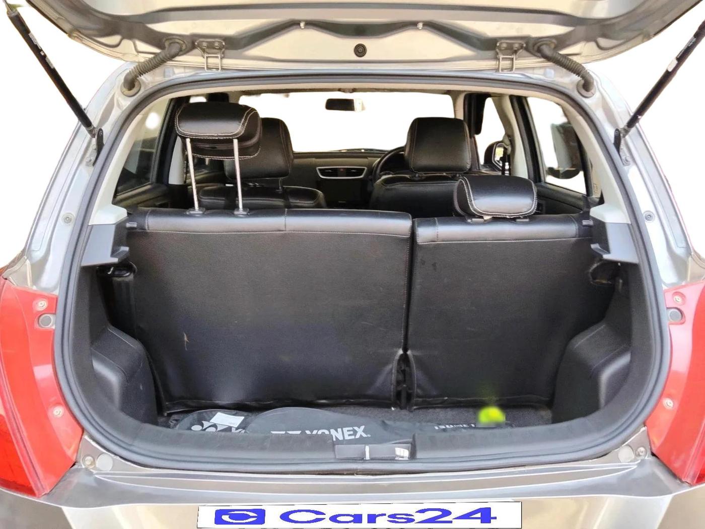2016 Maruti Swift VXI O, Petrol, Manual, 75,739 km, exterior