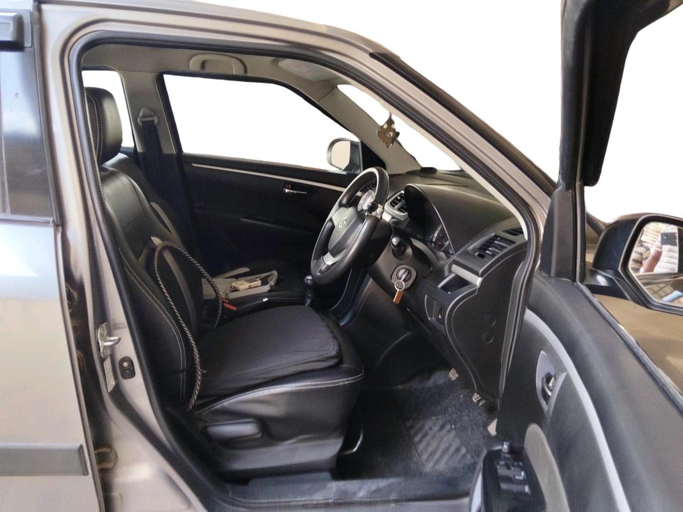 2016 Maruti Swift VXI O, Petrol, Manual, 75,739 km, interior