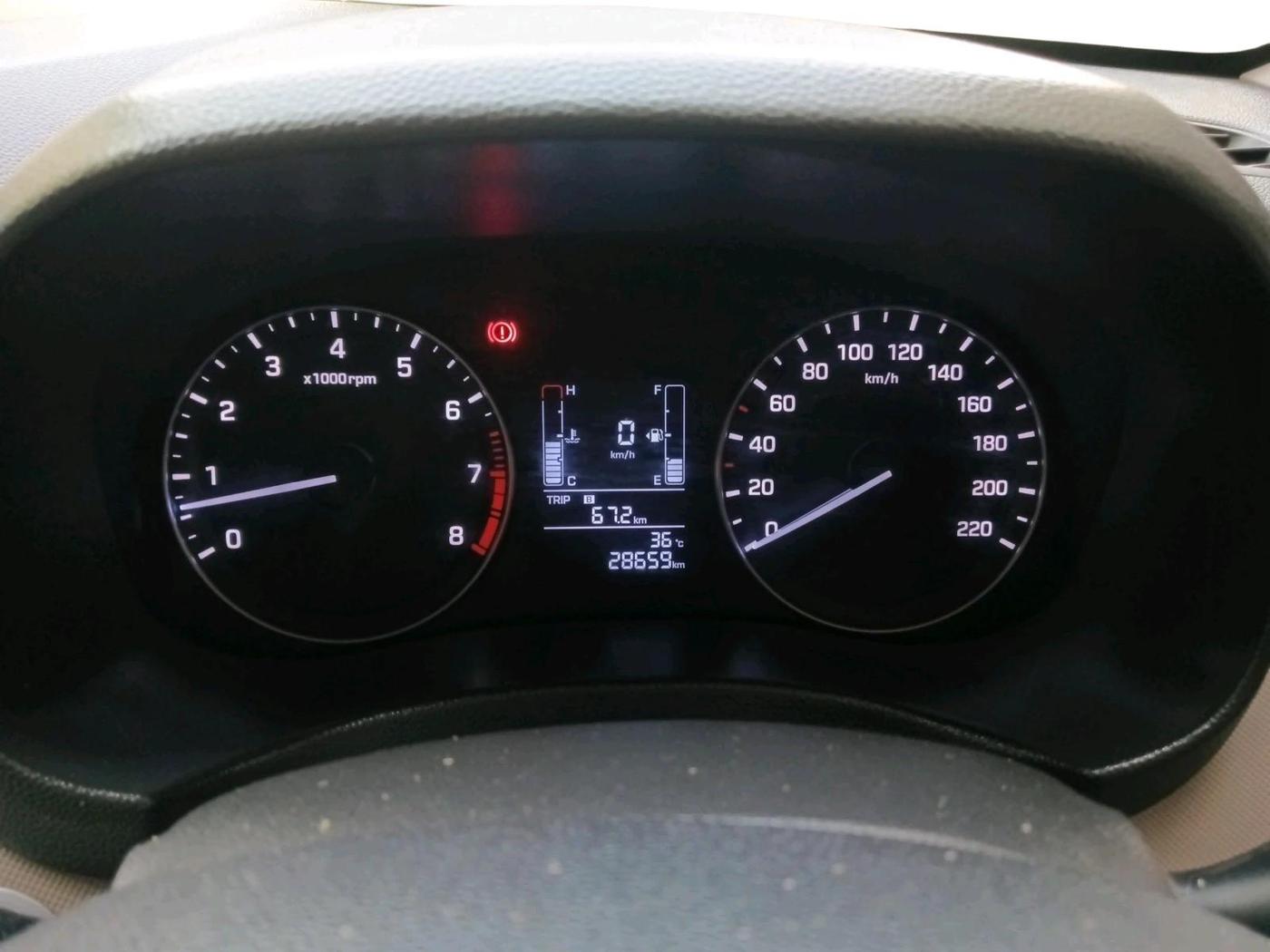 2017 Hyundai Creta SX PLUS 1.6 PETROL, Petrol, Manual, 28,659 km, interior
