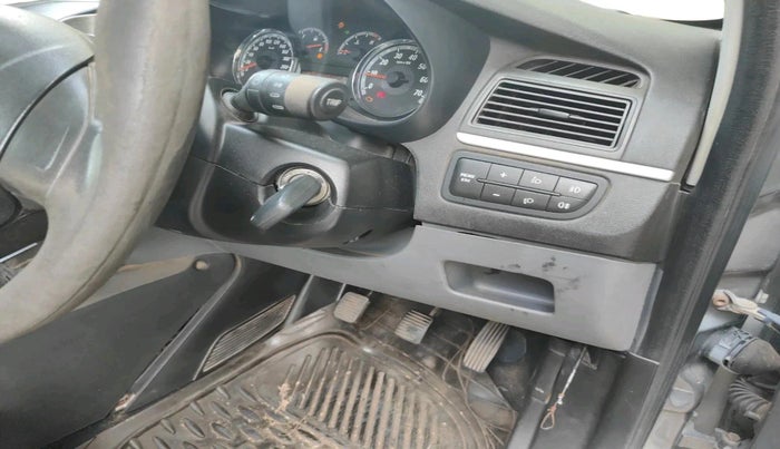 2011 Fiat Grand Punto Emotion 1.3, Diesel, Manual, 2,60,000 km, interior