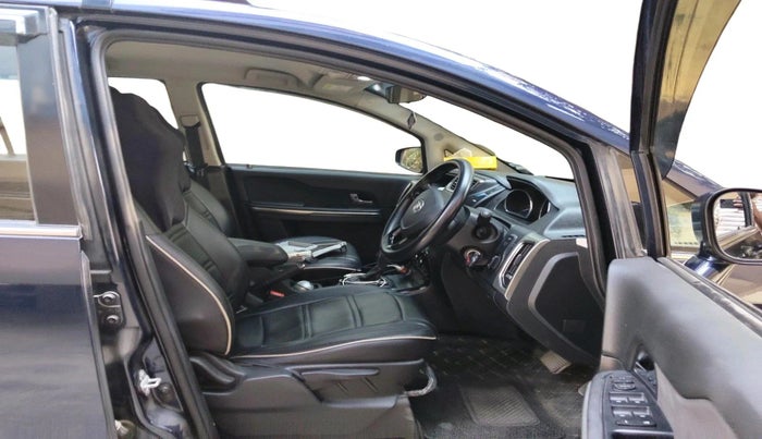 2018 Tata Hexa XMA 4X2 7 STR, Diesel, Automatic, 54,547 km, interior