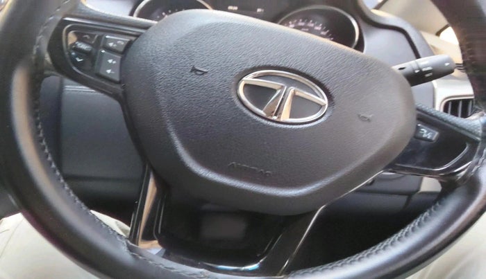 2018 Tata Hexa XMA 4X2 7 STR, Diesel, Automatic, 54,547 km, interior