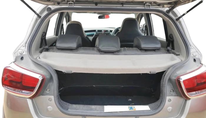 2016 Mahindra Kuv100 K8 D 6 STR, Diesel, Manual, 52,200 km, exterior