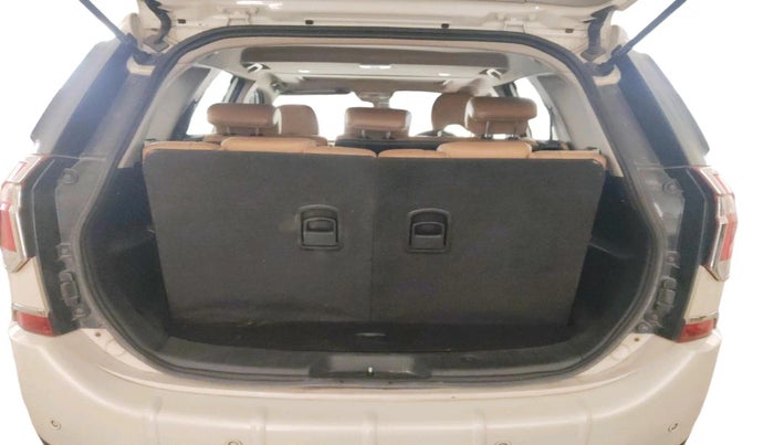 2021 Mahindra XUV500 W11, Diesel, Manual, 99,455 km, exterior