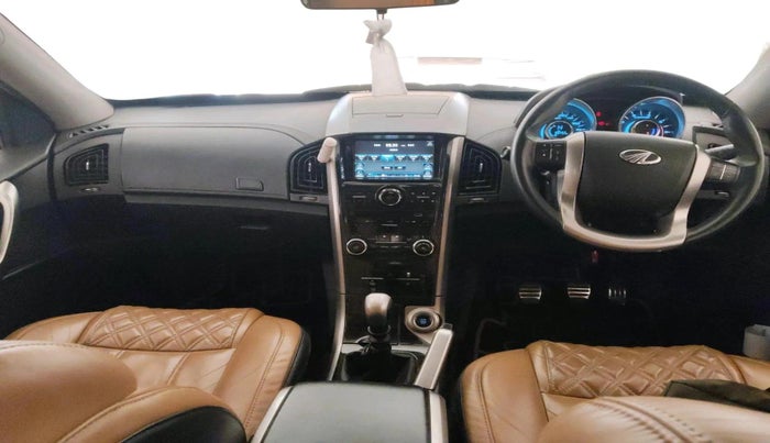 2021 Mahindra XUV500 W11, Diesel, Manual, 99,455 km, interior