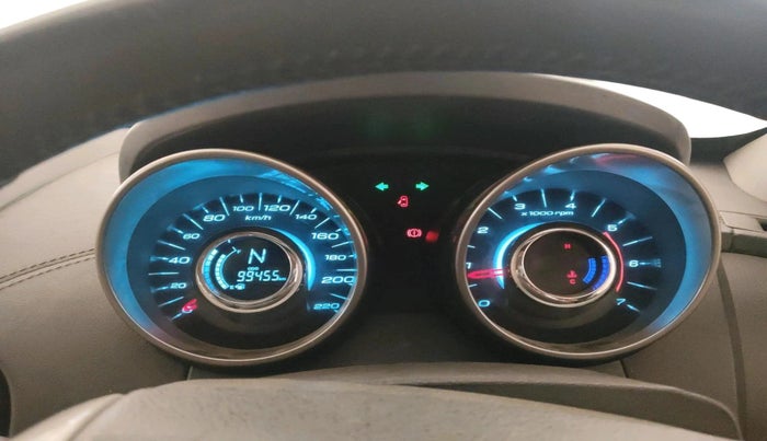 2021 Mahindra XUV500 W11, Diesel, Manual, 99,455 km, interior