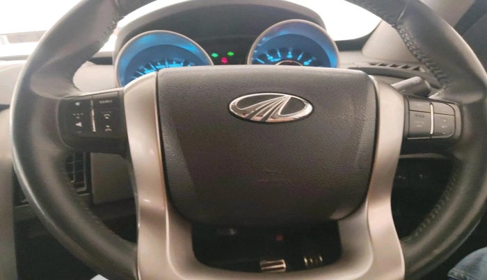 2021 Mahindra XUV500 W11, Diesel, Manual, 99,455 km, interior