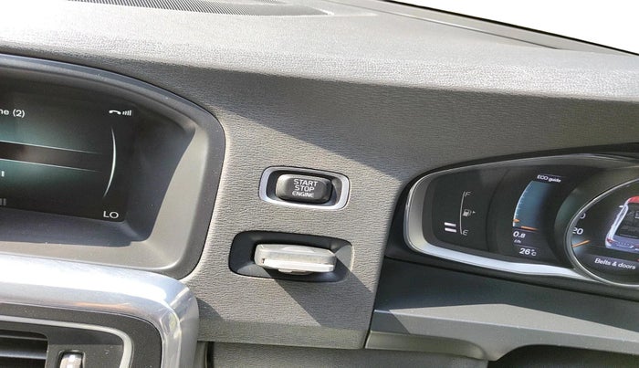 2016 Volvo S60 Momentum D4, Diesel, Automatic, 95,650 km, interior