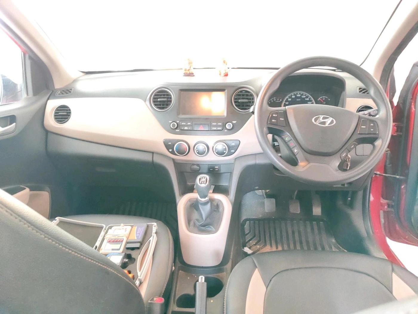 2019 Hyundai Grand i10 SPORTZ 1.2 KAPPA VTVT, Petrol, Manual, 41,157 km, interior
