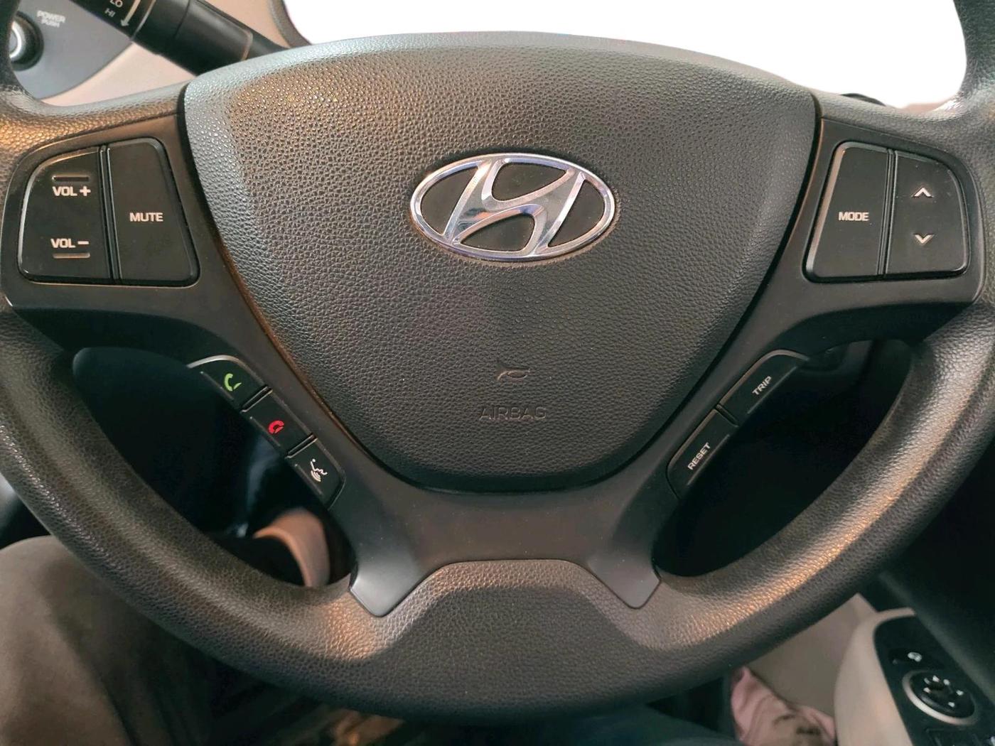 2019 Hyundai Grand i10 SPORTZ 1.2 KAPPA VTVT, Petrol, Manual, 41,157 km, interior