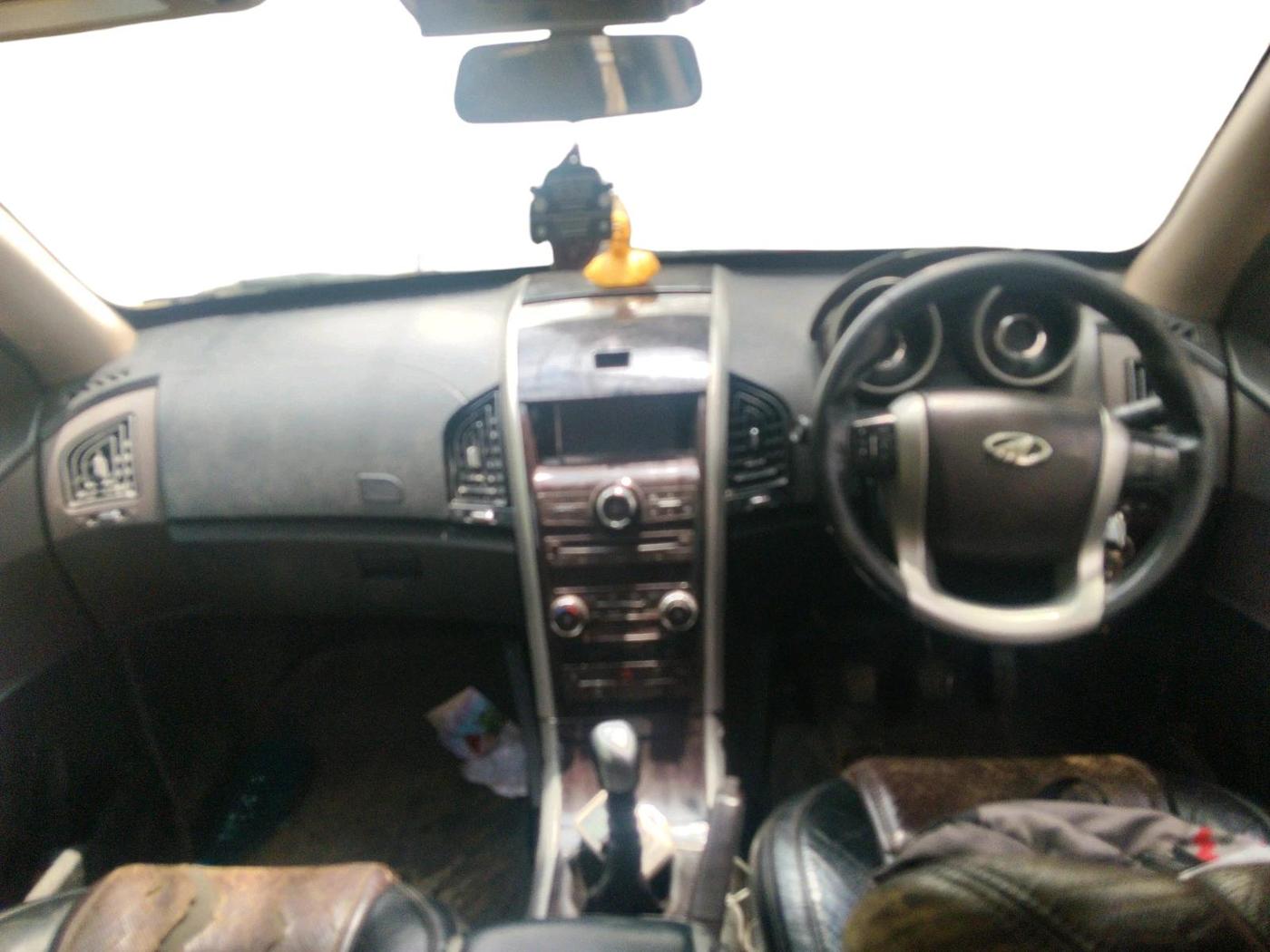 2012 Mahindra XUV500 W8, Diesel, Manual, 1,07,637 km, interior