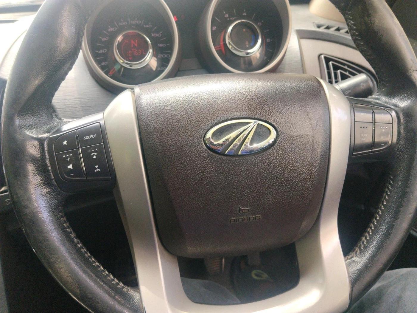 2012 Mahindra XUV500 W8, Diesel, Manual, 1,07,637 km, interior